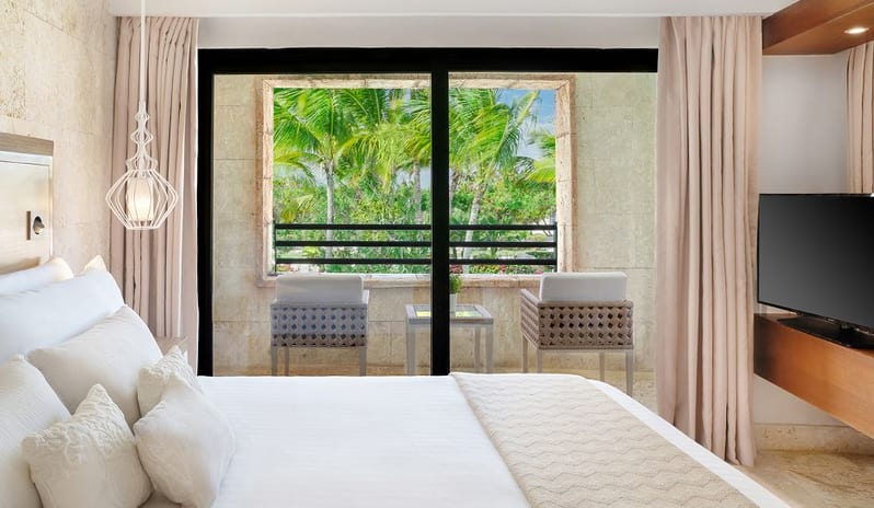 SANCTUARY CAP CANA - CASLTE JUNIOR SUITE BEDROOM